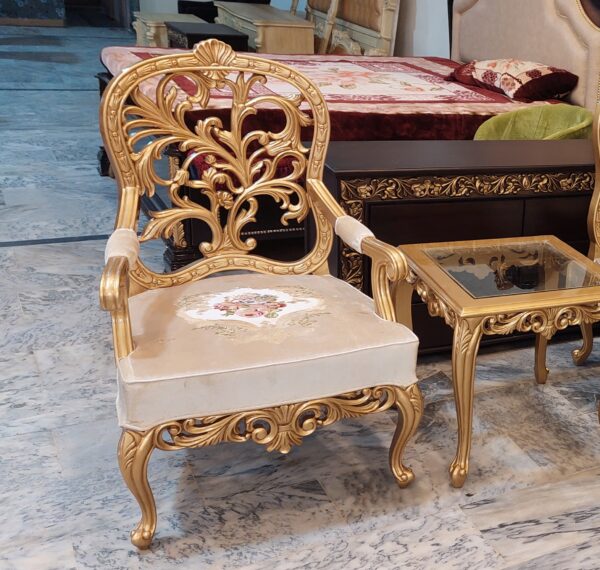 Chinioti carved chair for bedroom