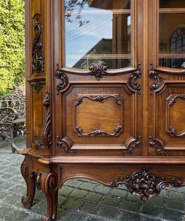 Chinioti Wooden Showcase – Luxury Hand-Carved Display Cabinet by JJ Furniture - Image 2