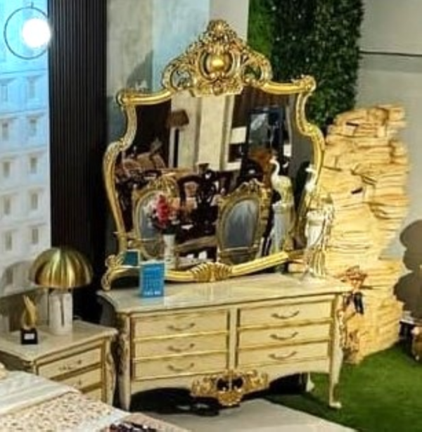 Luxury Royal Chinioti Bed Set – Gold Carved Wooden Bed by JJ Furniture Chiniot - Image 5